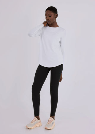 Women’s Relaxed Long-Sleeve Top White